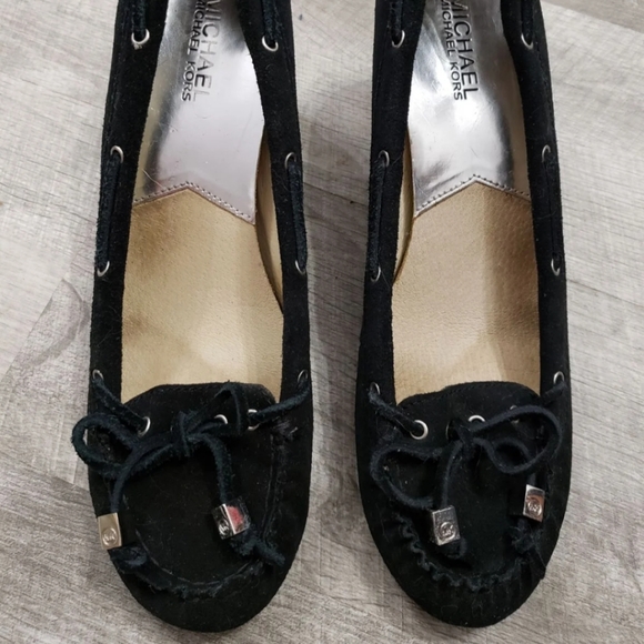 Michael Kors Size 8.5 M Runs Small 7.5 N - Picture 1 of 11